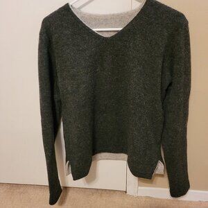Fjall Reversible V-Neck Cashmere Gray Sweater - Size M